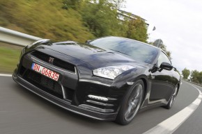 Nissan GT-R