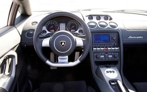 112_0905_27z2009_lamborghini_gallardo_lp_560_4_spydercockpit