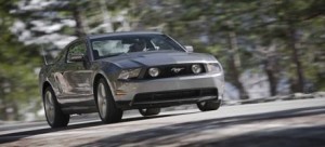 112_0904_01l2010_ford_mustang_gt