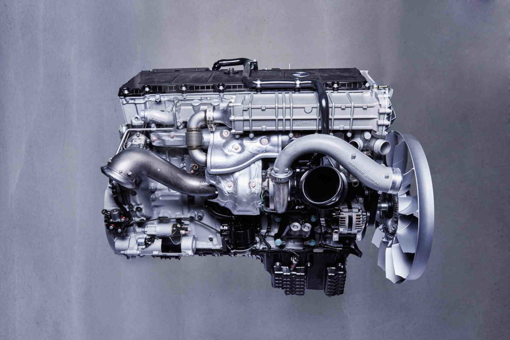 the-latest-generation-mercedes-benz-om-471-engine-lower-fuel