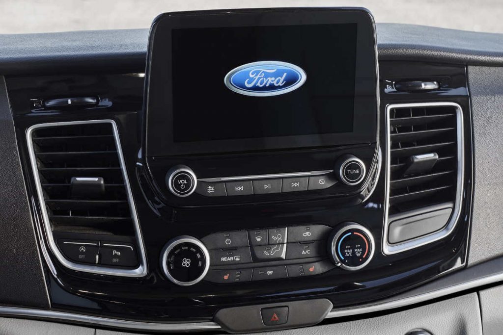 Automatic Ford Tourneo interior