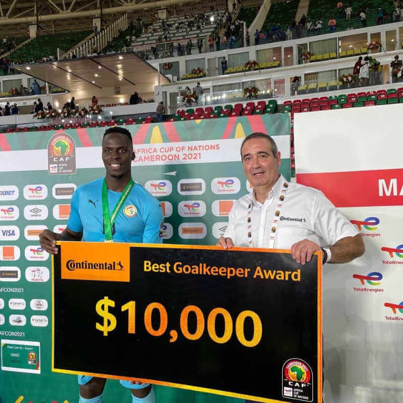 Continental Presents Best Goalkeeper Award At TotalEnergies Africa Cup Of Nations 2021
