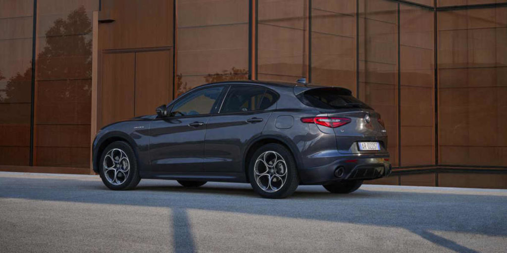 Alfa Romeo Giulia and Stelvio continue to seduce