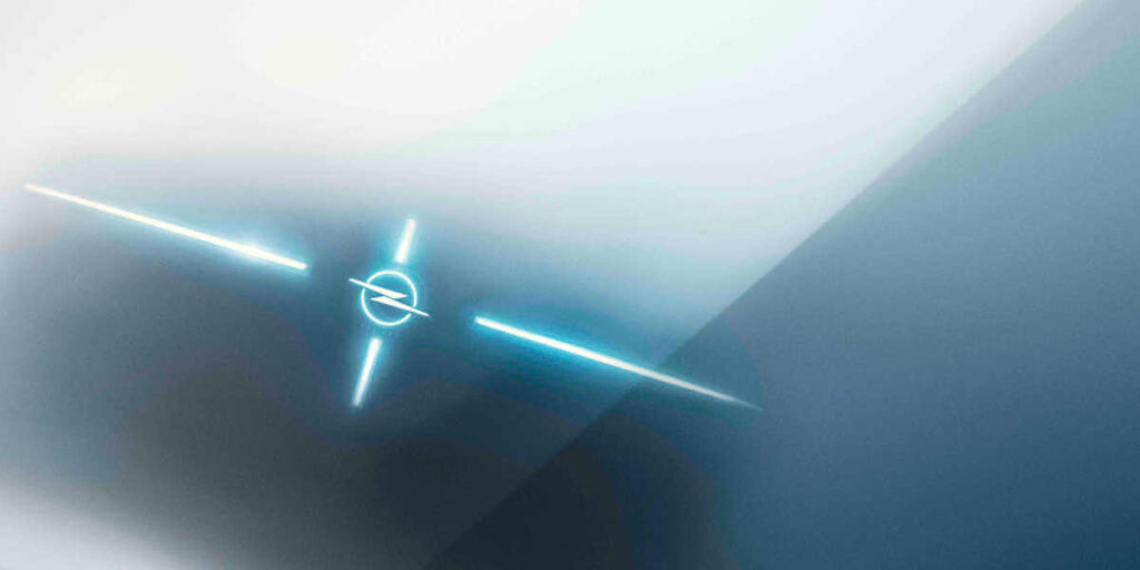 Opel Unveils New ‘Blitz’ Emblem