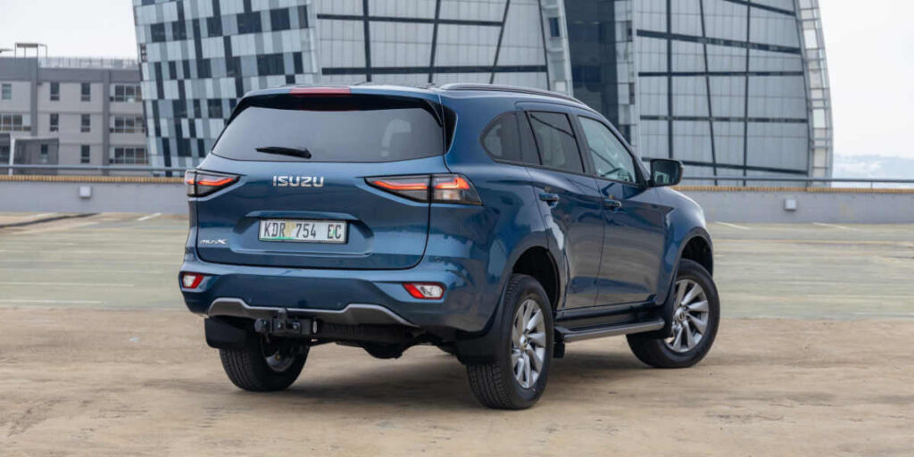 Isuzu adds value-oriented 1.9 LS to mu-X range