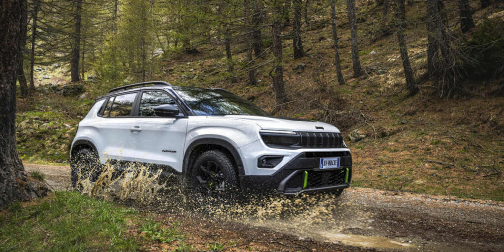 Introducing the new Jeep Avenger 4xe